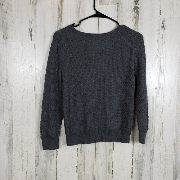 AEO beautiful gray sweater size medium - Picture 7 of 9